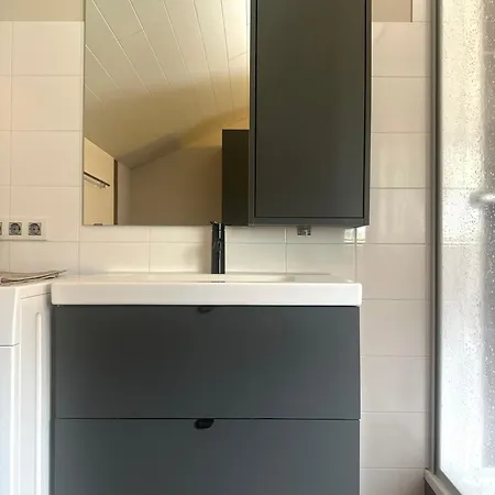 卢卡瑟尔公寓 *